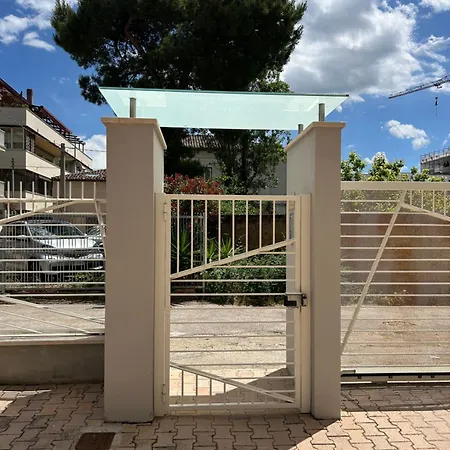 Zona Residenziale, Due Passi Dal Mare بيسكارا